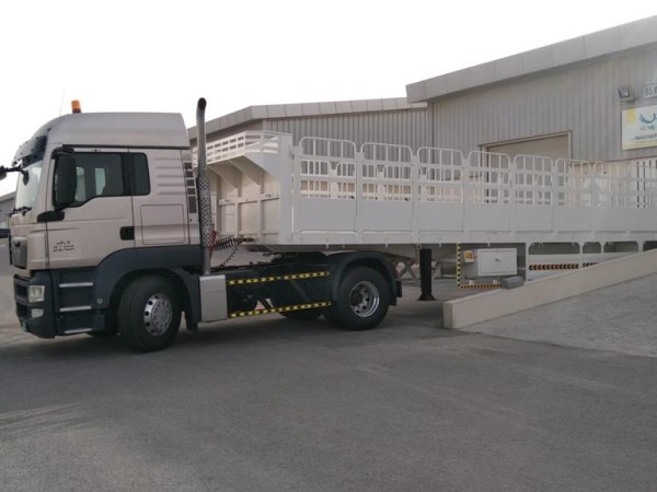 Flatbed trailers ( 13.5 MTR )